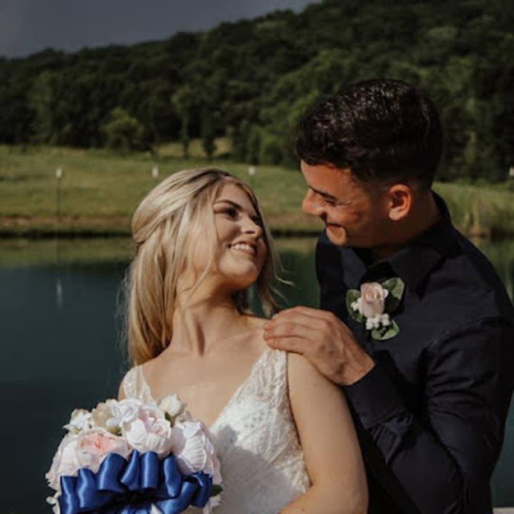 Meet your Posher, Mercedes